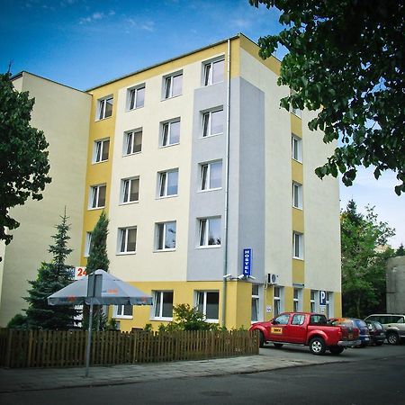 Hostel24 Bed&Breakfast Bromberg Exterior foto